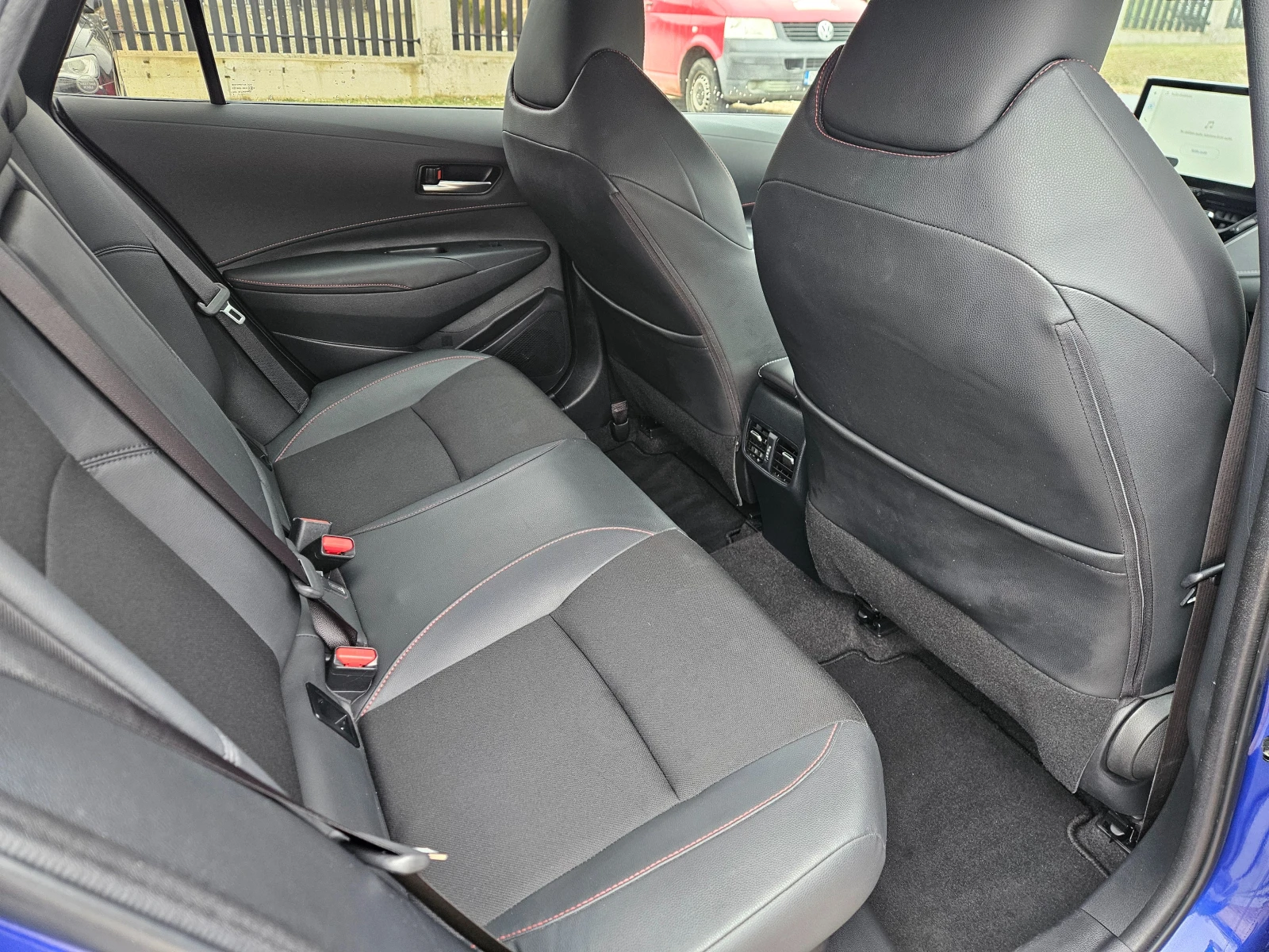 Toyota Corolla TS 1.8HSD GR  SPORT!!!  21500KM!!!!!!!!! - изображение 10