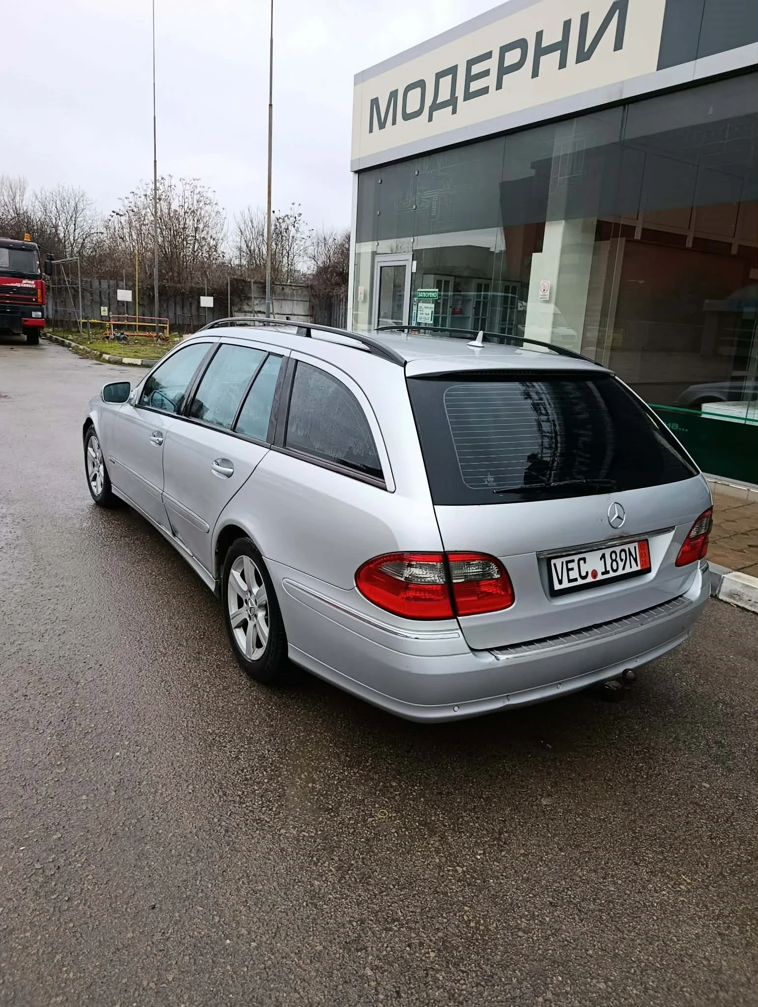 Mercedes-Benz E 220 avantgarde, снимка 5 - Автомобили и джипове - 53731528