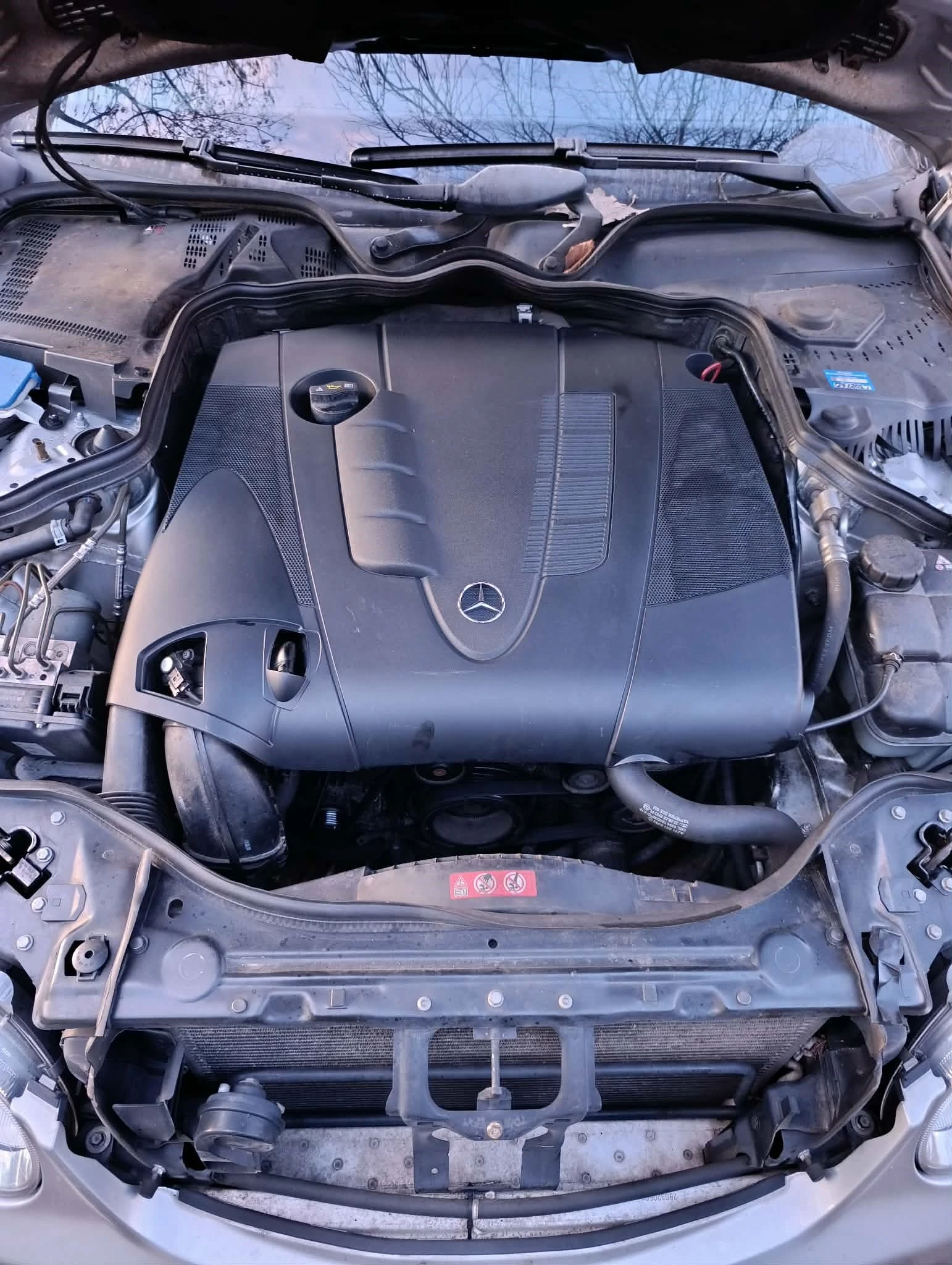 Mercedes-Benz E 220 avantgarde EVO, снимка 9 - Автомобили и джипове - 53953105