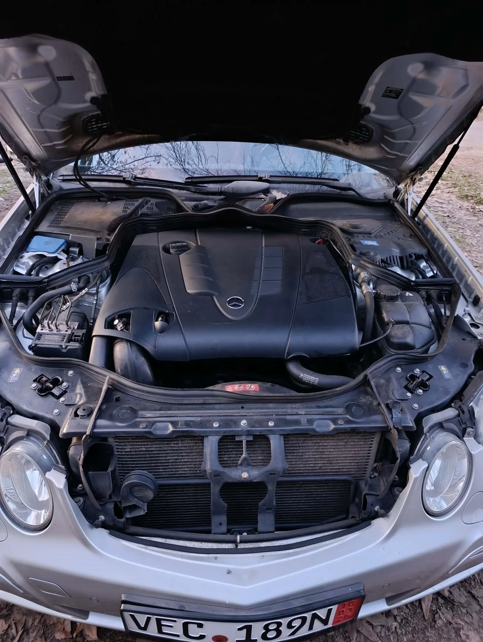 Mercedes-Benz E 220 avantgarde EVO, снимка 8 - Автомобили и джипове - 53953105