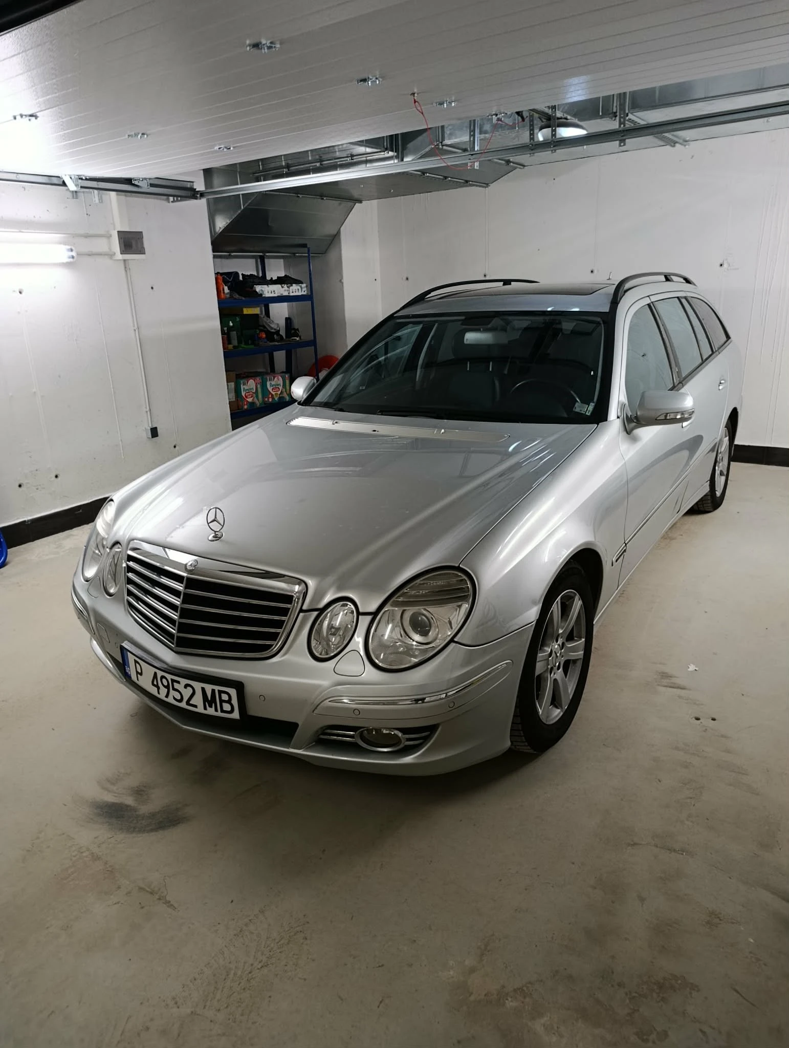 Mercedes-Benz E 220 avantgarde EVO, снимка 17 - Автомобили и джипове - 53953105