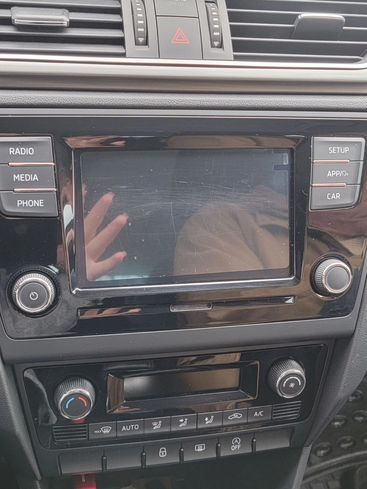 Skoda Rapid спейсбек - edition, снимка 13 - Автомобили и джипове - 53733046