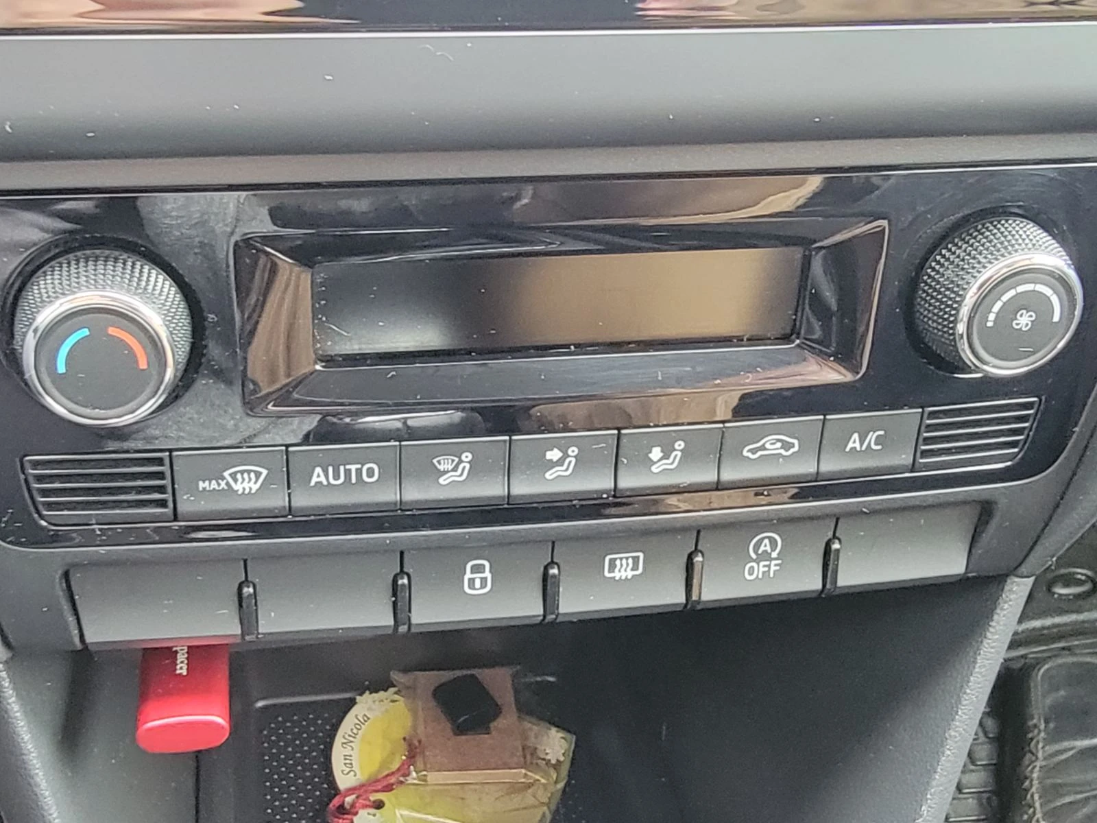 Skoda Rapid спейсбек - edition, снимка 9 - Автомобили и джипове - 53733046