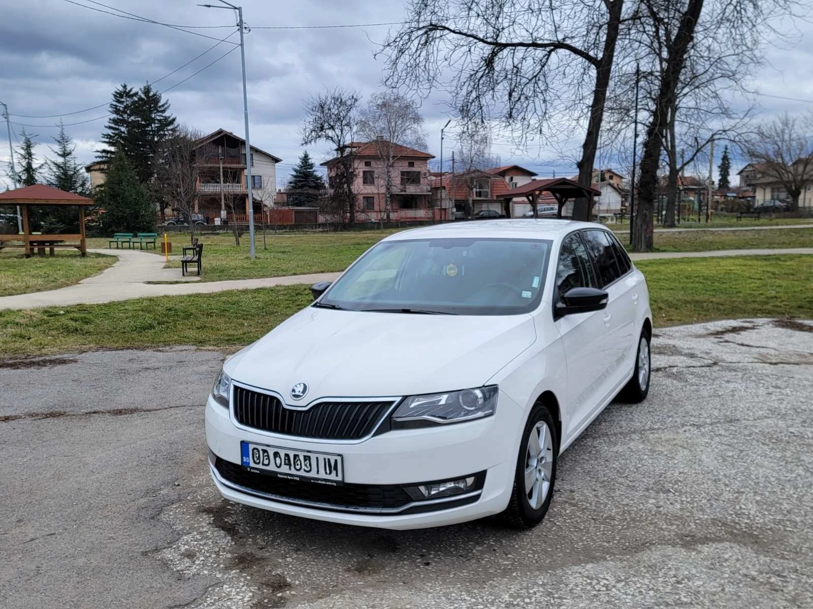 Skoda Rapid спейсбек - edition, снимка 3 - Автомобили и джипове - 53733046