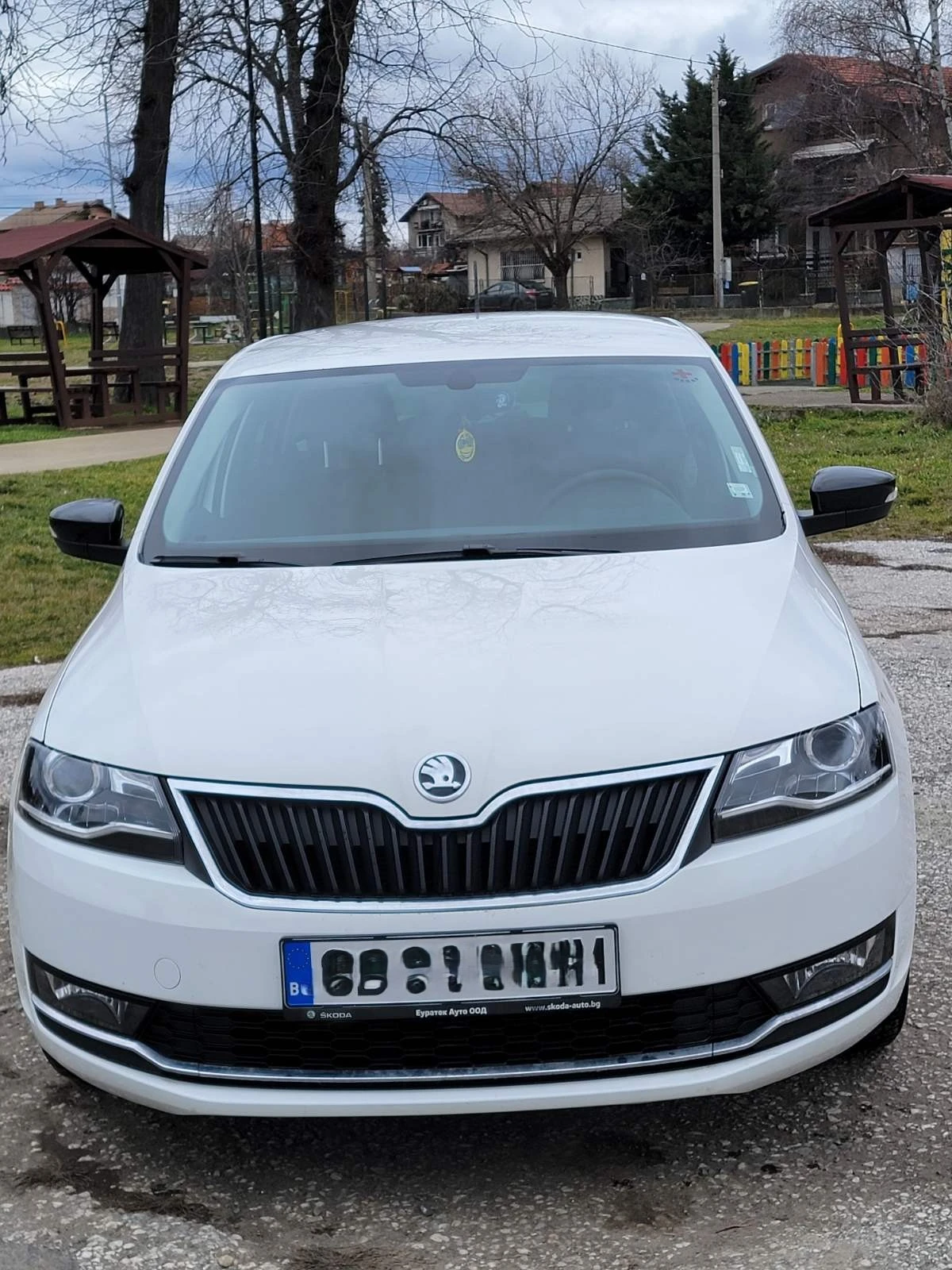 Skoda Rapid спейсбек - edition, снимка 2 - Автомобили и джипове - 53733046