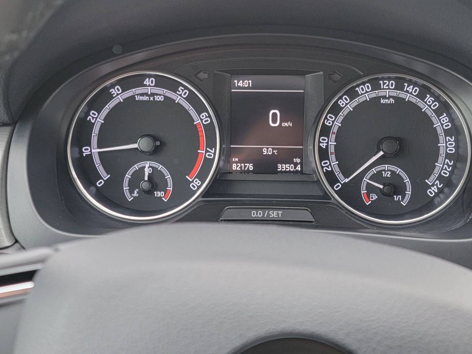 Skoda Rapid спейсбек - edition, снимка 12 - Автомобили и джипове - 53733046