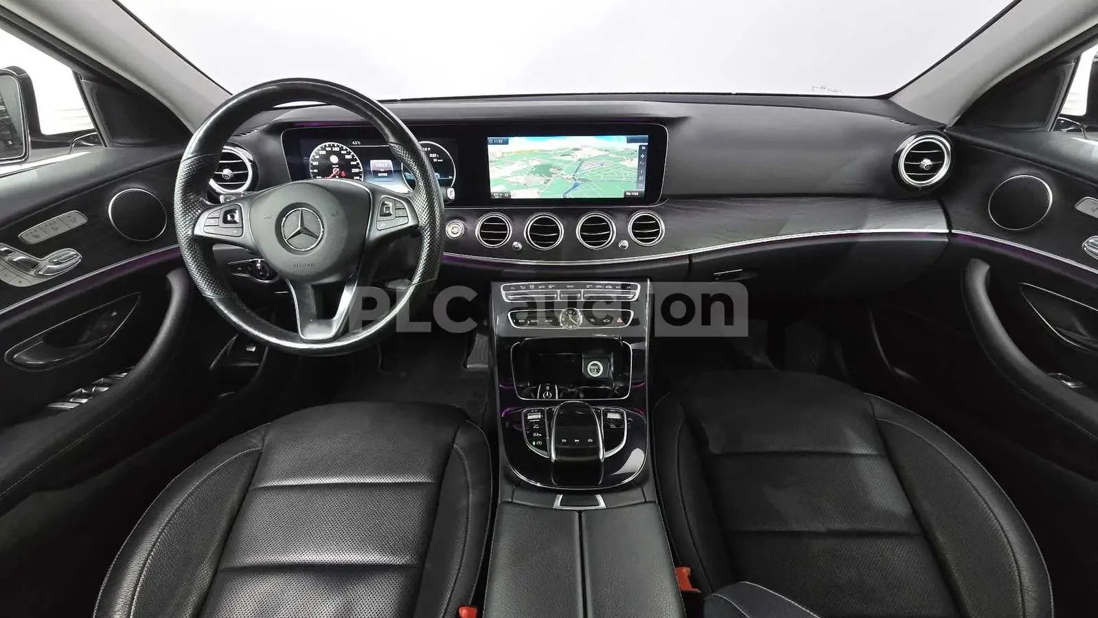 Mercedes-Benz E 300 2017* DIGITAL* HEAD-UP* AMBIENT* 9G* PANO* КРАЙНА , снимка 6 - Автомобили и джипове - 53960056