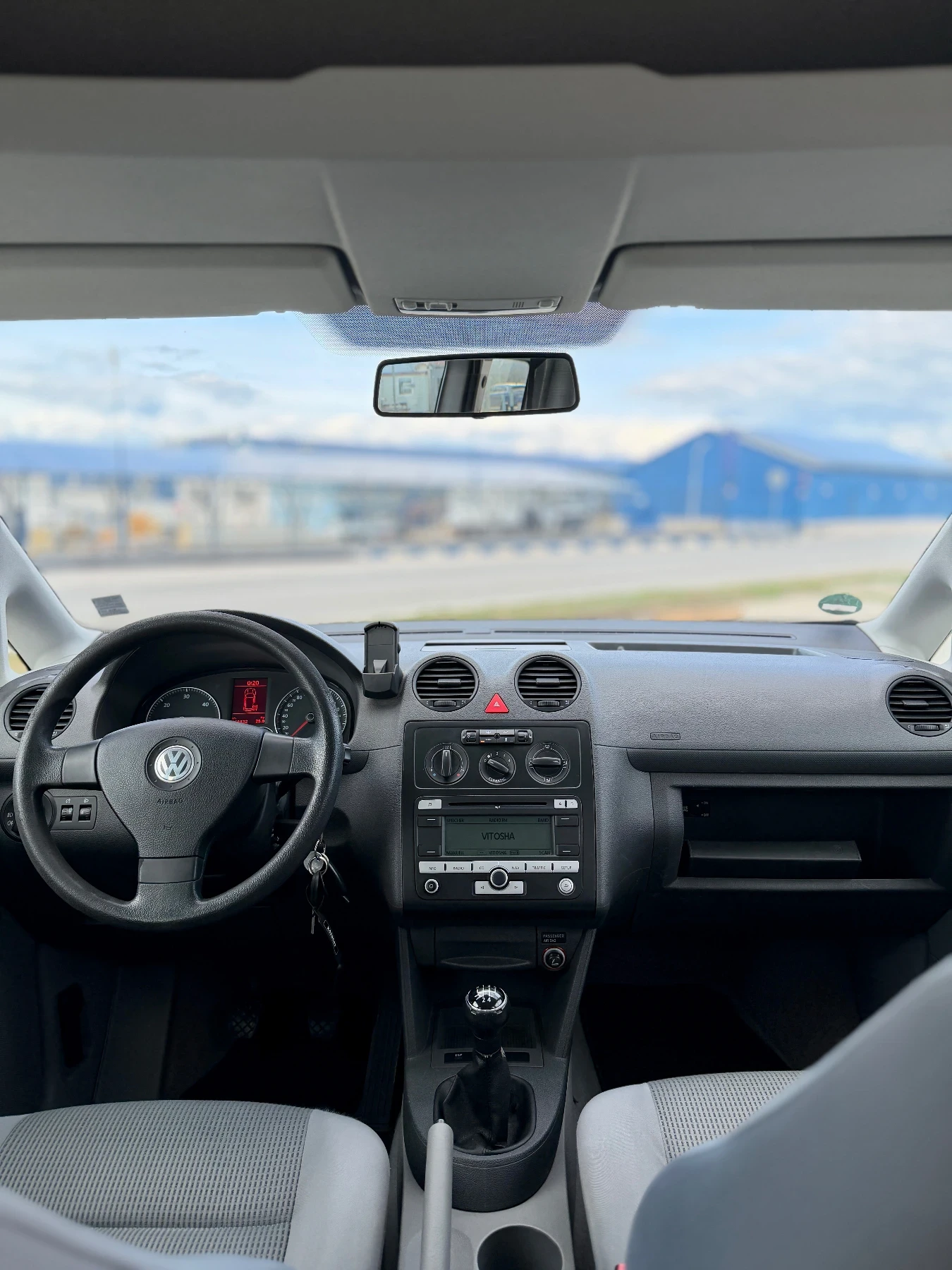 VW Caddy 1.9 TDI 105 268 хил км , снимка 11 - Автомобили и джипове - 54036812