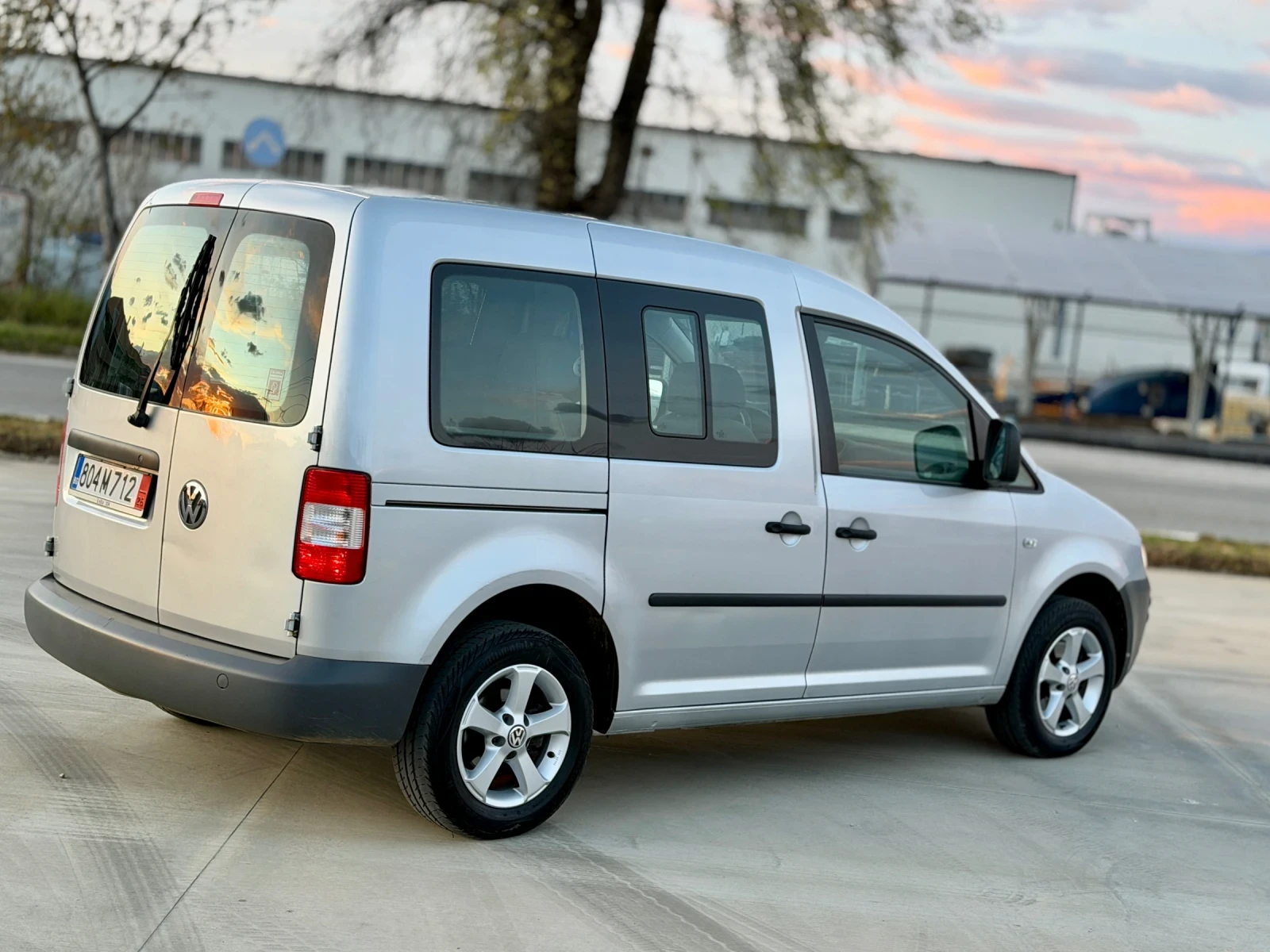 VW Caddy 1.9 TDI 105 268 хил км , снимка 4 - Автомобили и джипове - 54036812