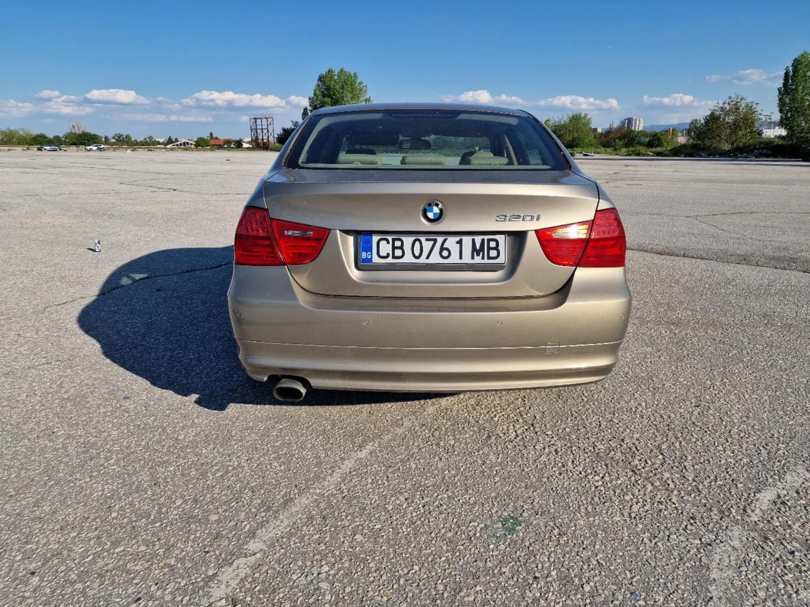 BMW 320 320i, снимка 4 - Автомобили и джипове - 54194629