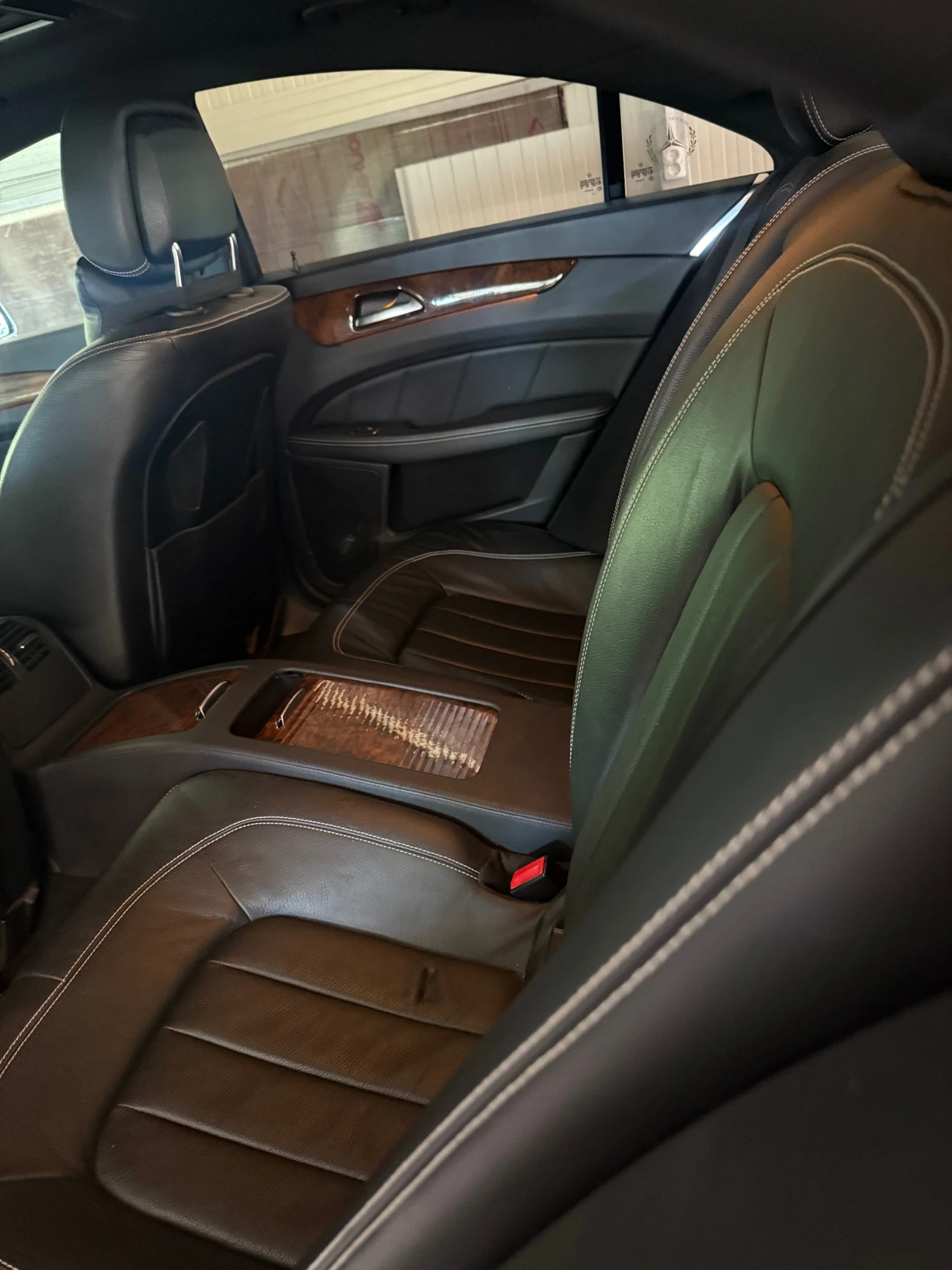 Mercedes-Benz CLS 550, снимка 11 - Автомобили и джипове - 54725037