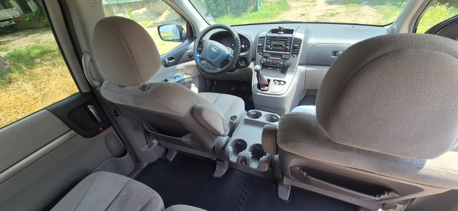Kia Carnival, снимка 9 - Автомобили и джипове - 54790641