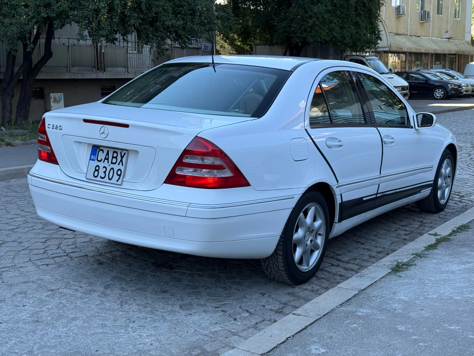 Mercedes-Benz C 320 ТОП СЪСТОЯНИЕ, снимка 5 - Автомобили и джипове - 55242993