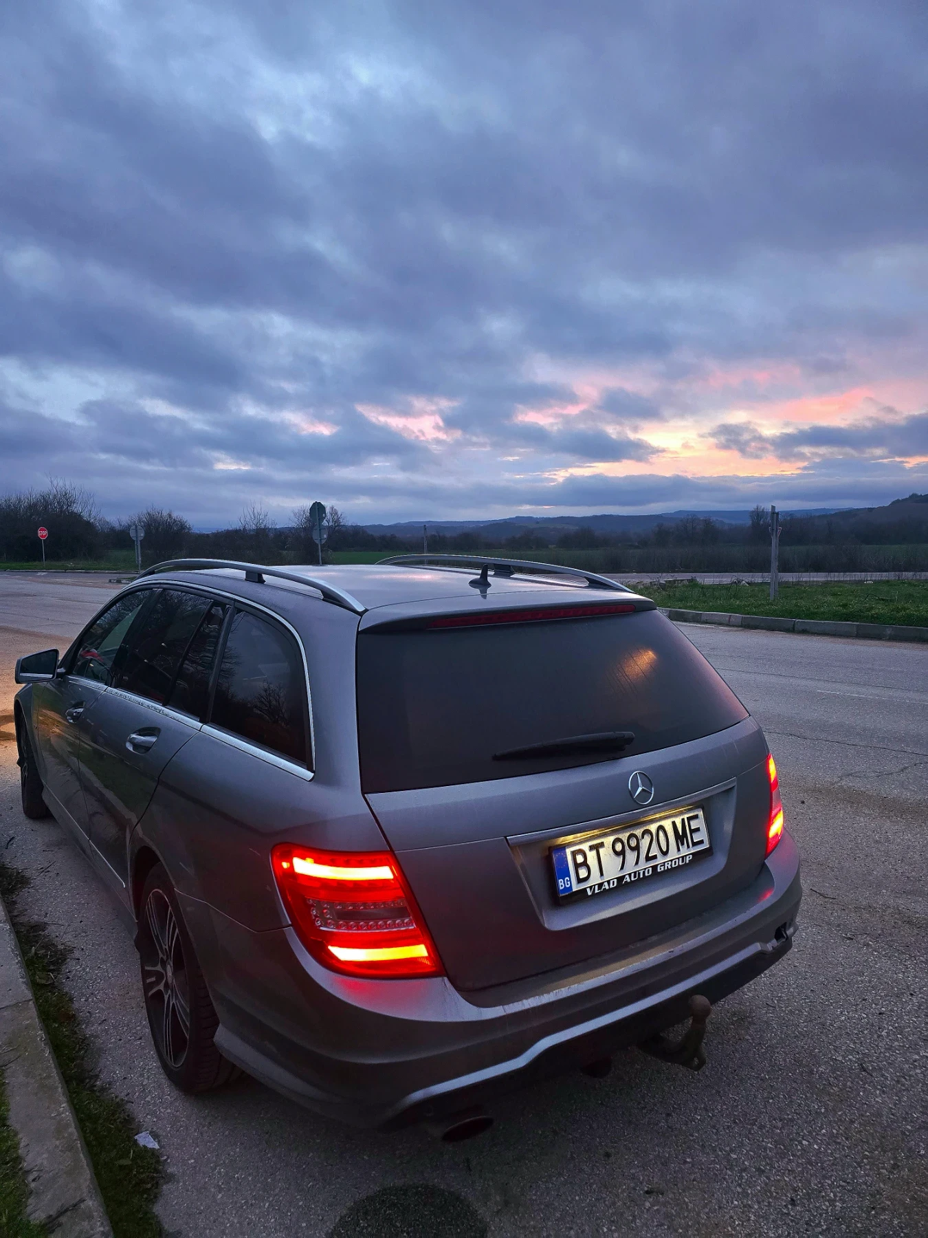 Mercedes-Benz C 200 AMG Facelift , снимка 4 - Автомобили и джипове - 55307501