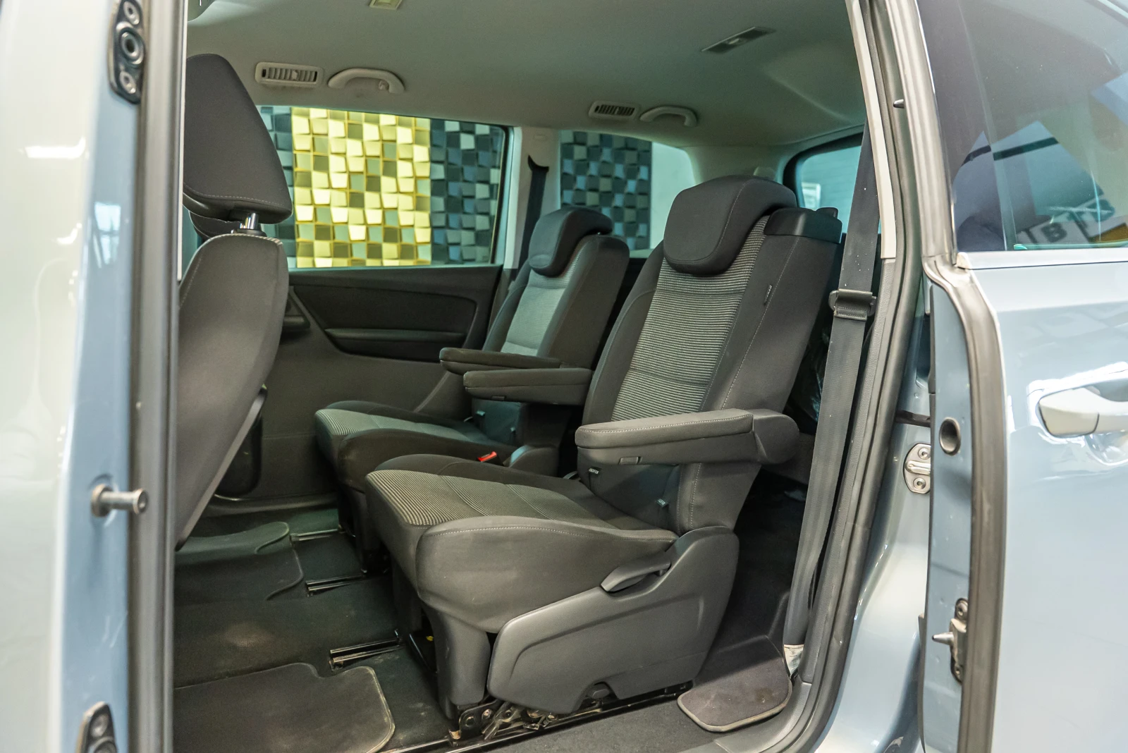VW Sharan 2.0 TDI, снимка 14 - Автомобили и джипове - 55391033