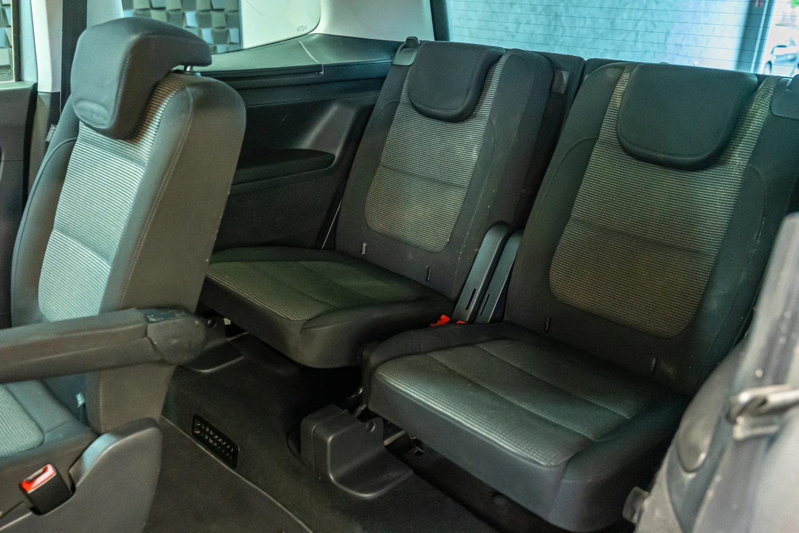 VW Sharan 2.0 TDI, снимка 15 - Автомобили и джипове - 55391033