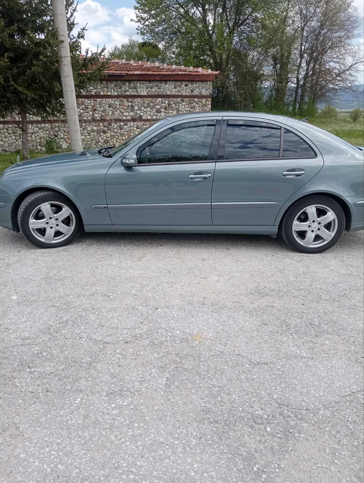 Mercedes-Benz E 280, снимка 3 - Автомобили и джипове - 55393284