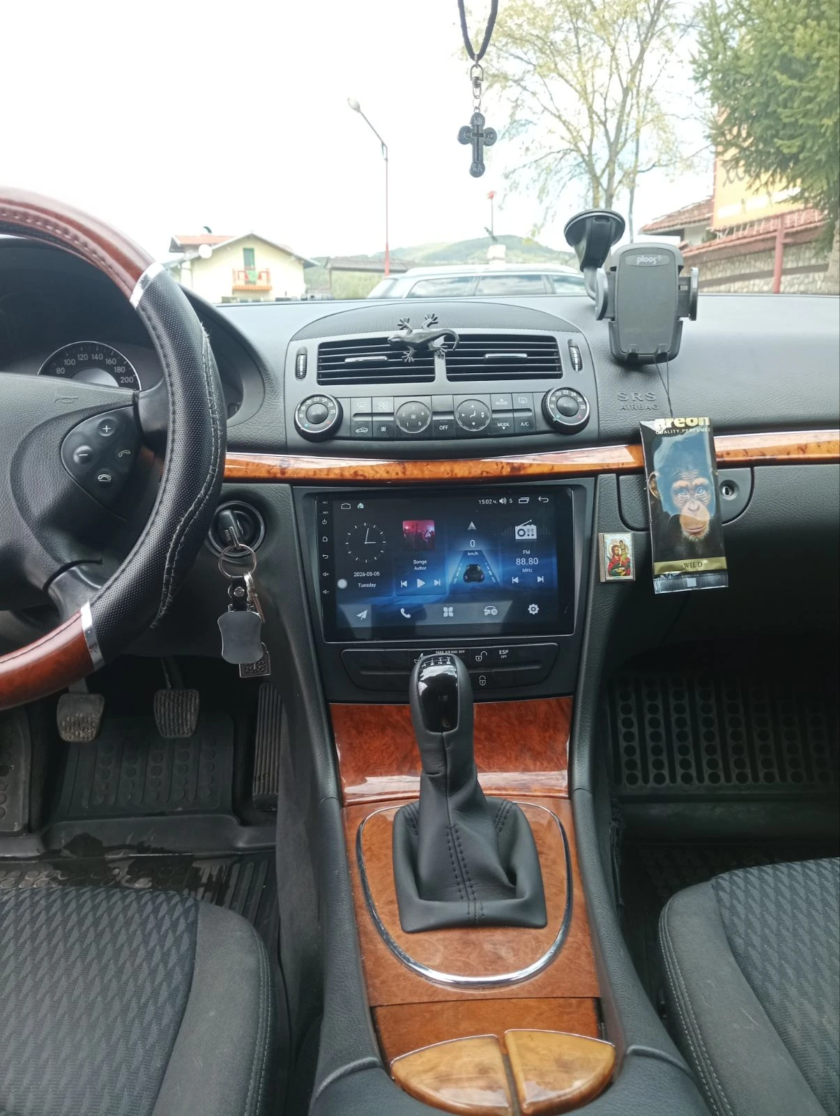 Mercedes-Benz E 280, снимка 8 - Автомобили и джипове - 55393284
