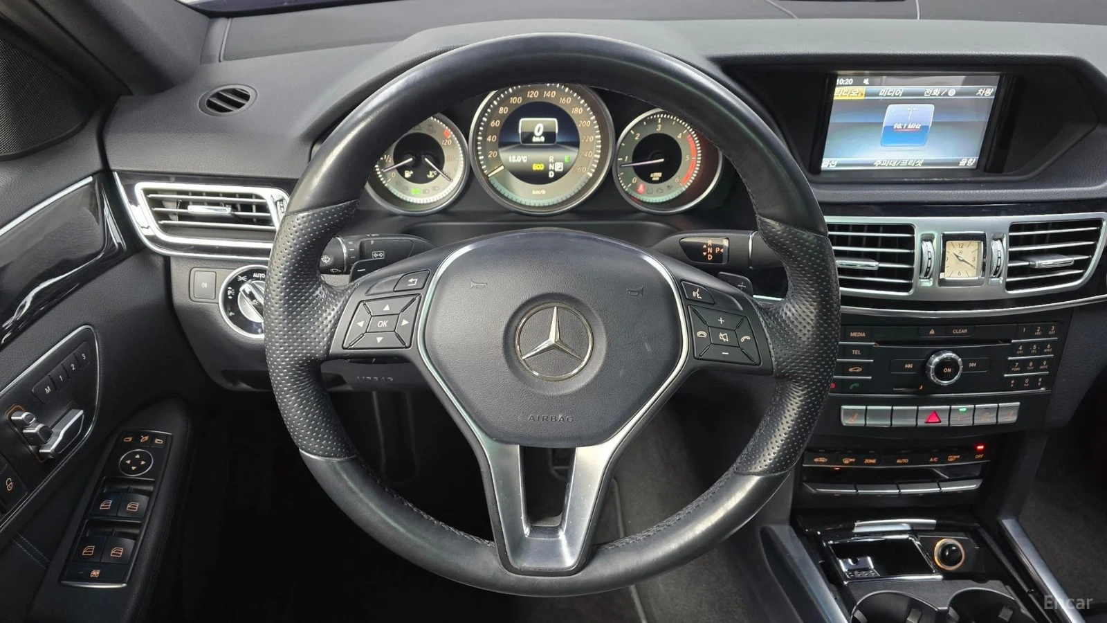 Mercedes-Benz E 220 BlueTEC Avangarde* КОЖА* ПОДГРЕВ* ПАНО* КАМЕРА, снимка 11 - Автомобили и джипове - 55604927