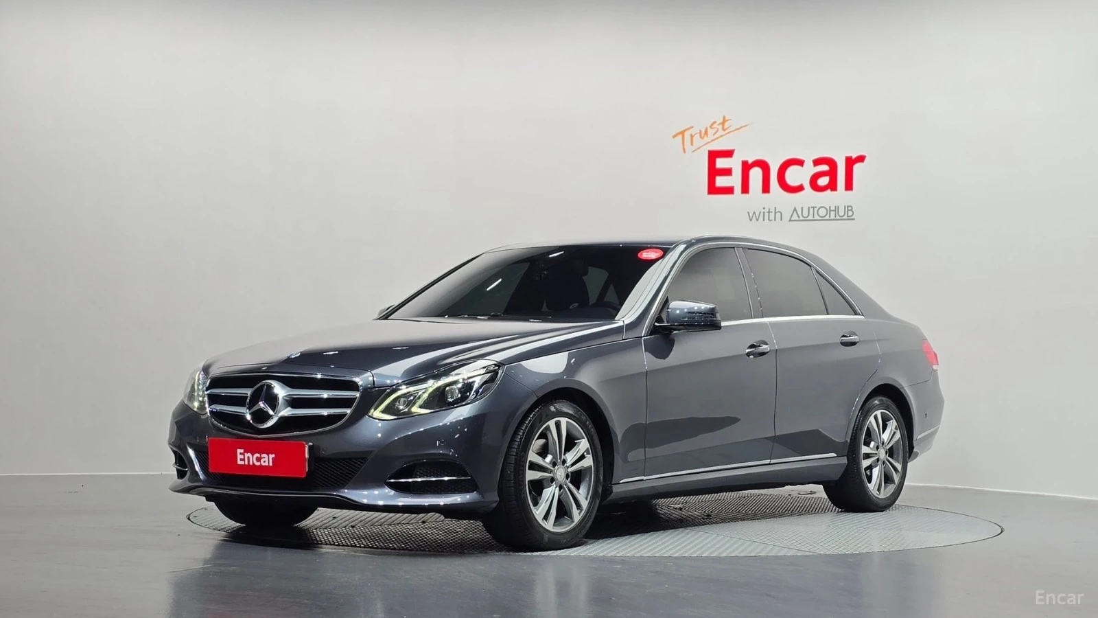 Mercedes-Benz E 220 BlueTEC Avangarde* КОЖА* ПОДГРЕВ* ПАНО* КАМЕРА