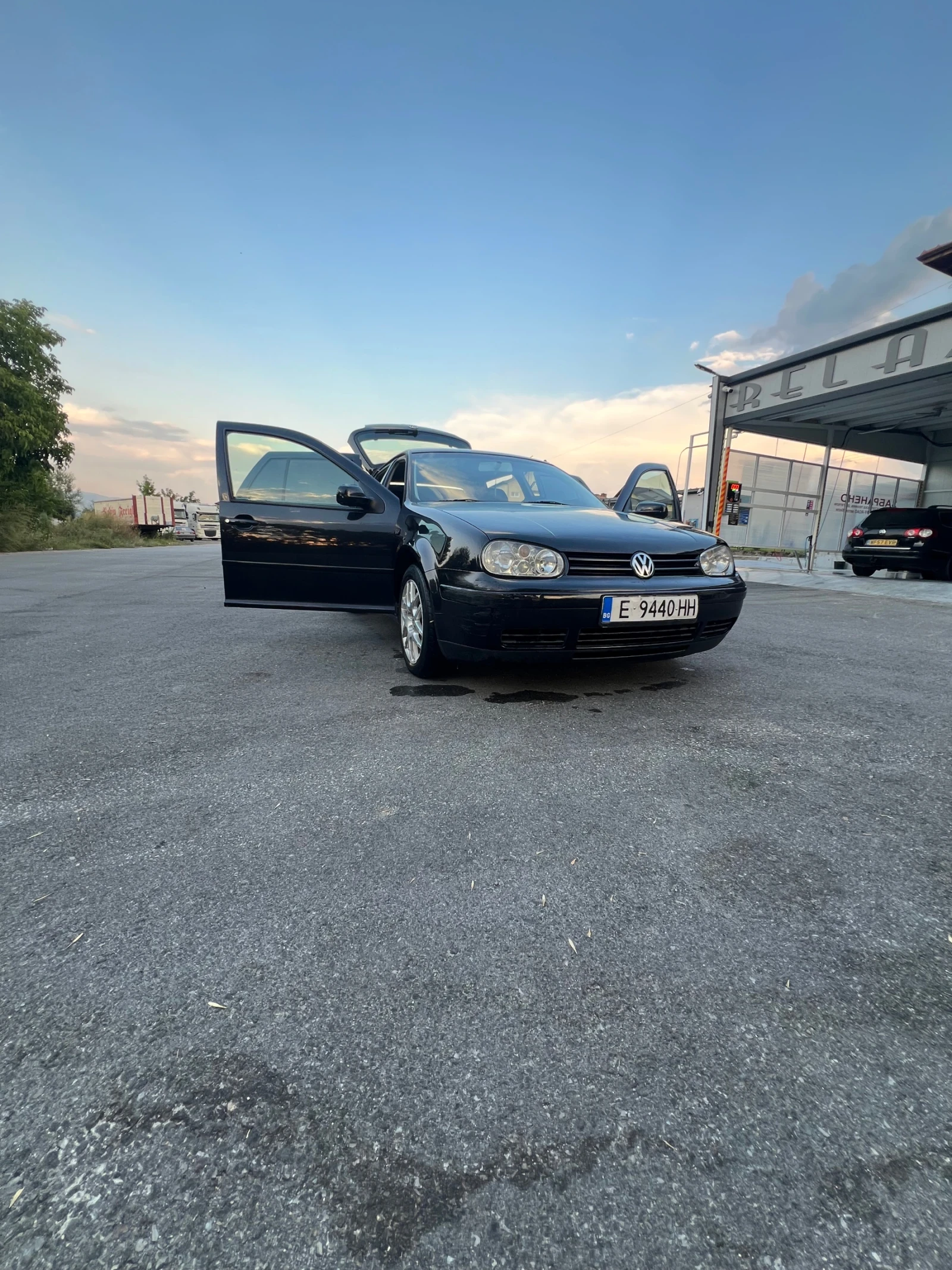 VW Golf, снимка 7 - Автомобили и джипове - 55710221