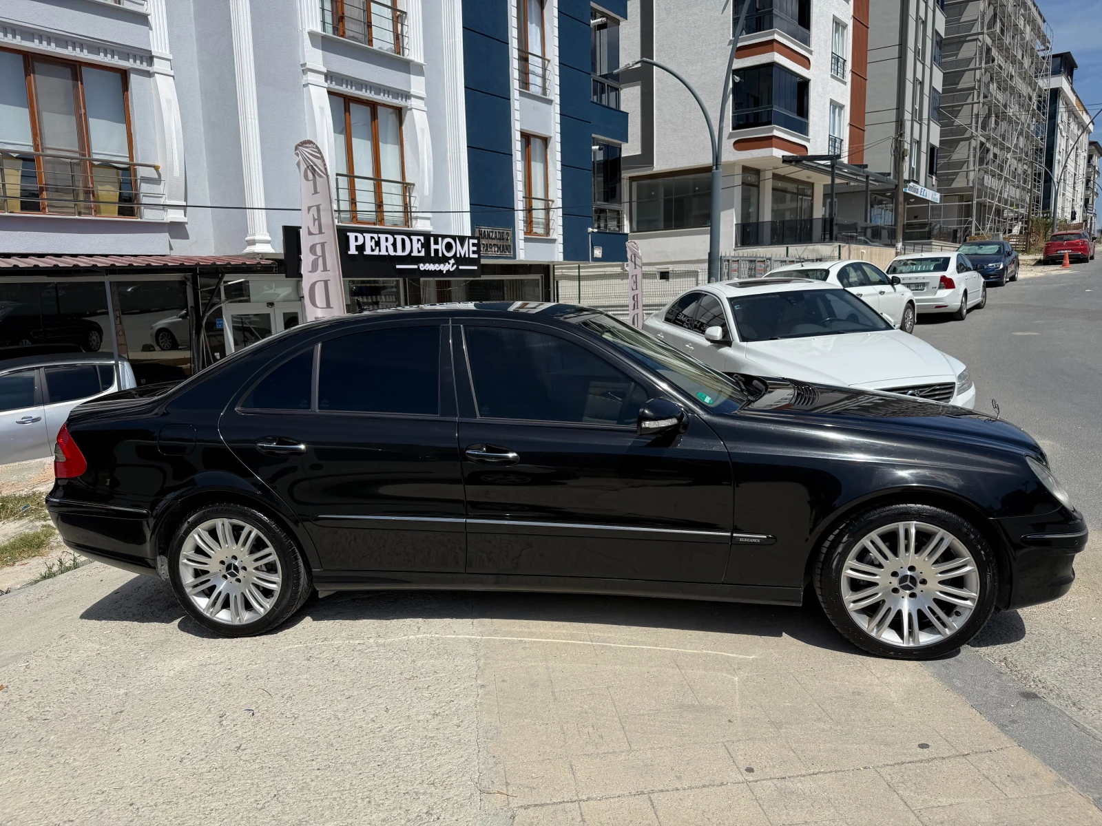 Mercedes-Benz E 320, снимка 4 - Автомобили и джипове - 55877048