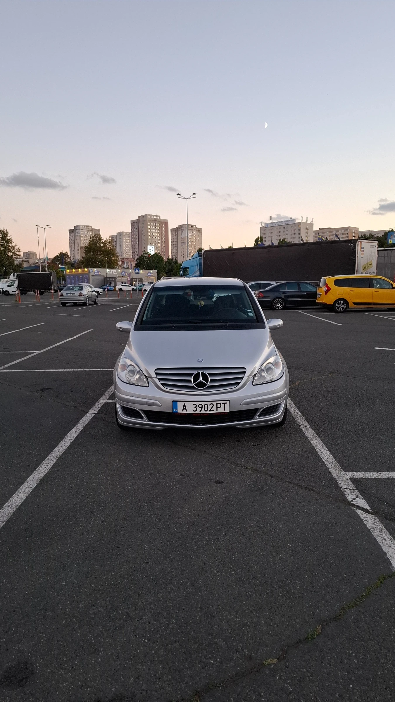 Mercedes-Benz B 180 B180