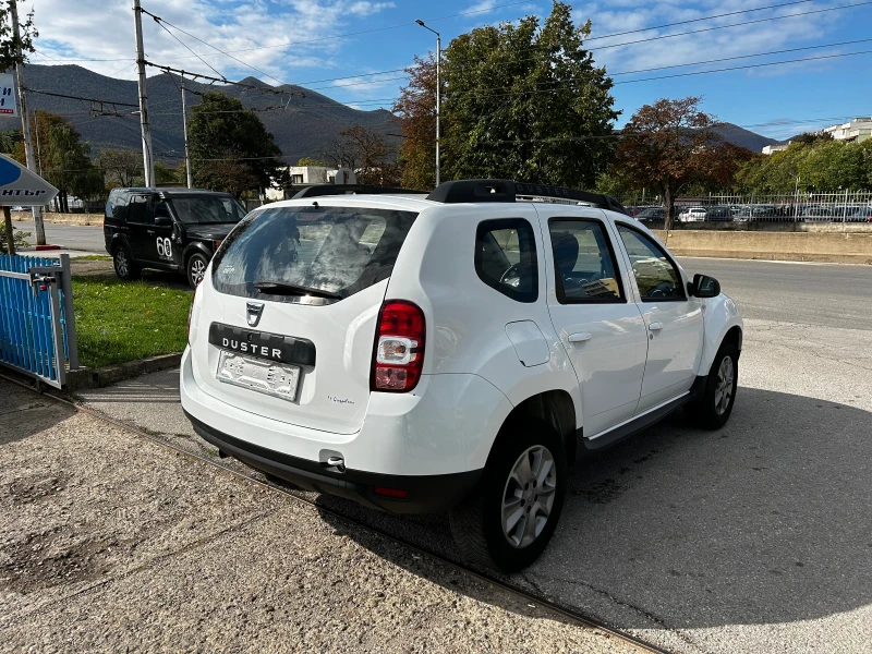 Dacia Duster DCI, снимка 3 - Автомобили и джипове - 47580554