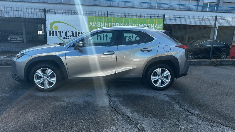 Lexus UX 250h 2.0 Hybrid Гаранция, снимка 4 - Автомобили и джипове - 48407056