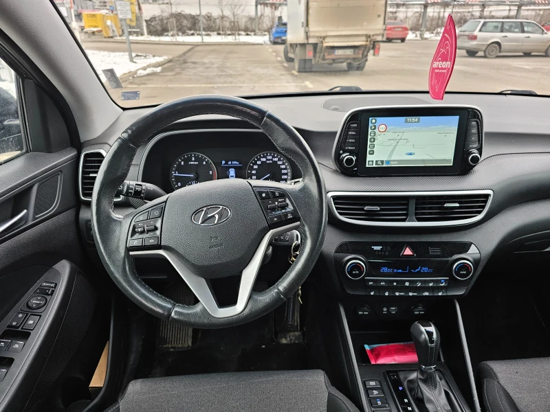 Hyundai Tucson 1.6CRDI, 2WD, KAMERA, снимка 9 - Автомобили и джипове - 48690672