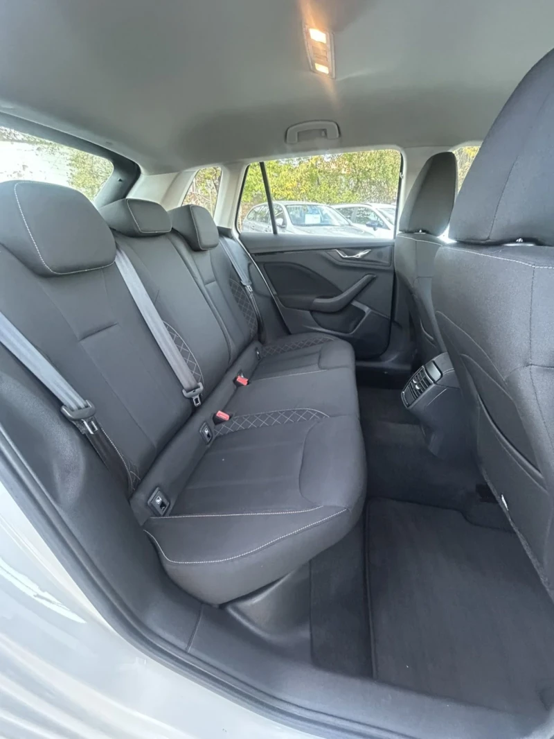 Skoda Kamiq  DSG * G-TEC * ACC * FULL LED* CAMERA * , снимка 16 - Автомобили и джипове - 52265872