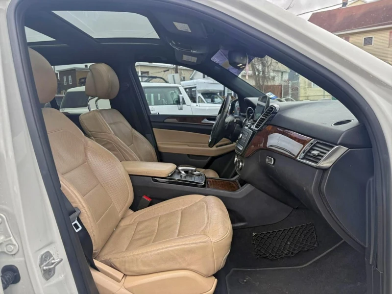 Mercedes-Benz GLE 350, снимка 9 - Автомобили и джипове - 53133952