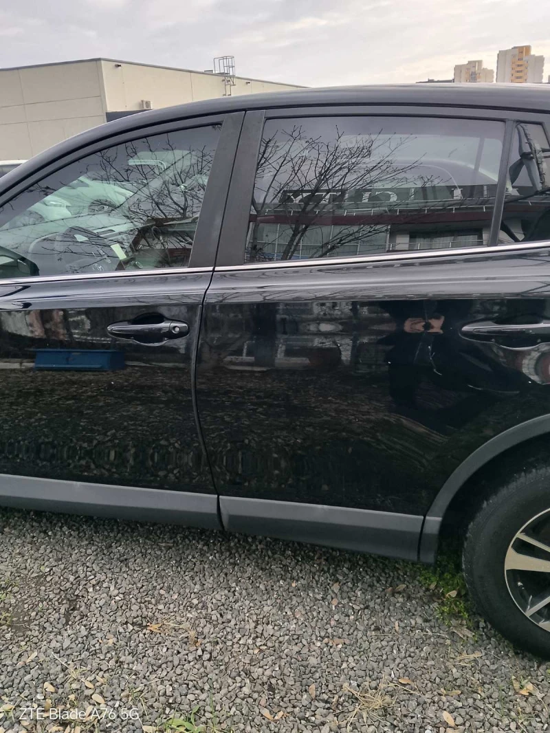 Toyota Rav4 XLE, снимка 2 - Автомобили и джипове - 53390983