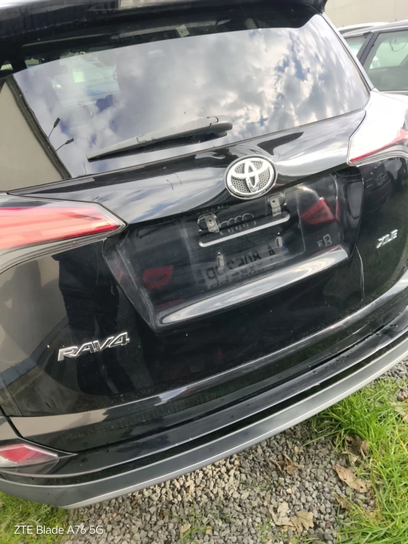 Toyota Rav4 XLE, снимка 5 - Автомобили и джипове - 53390983