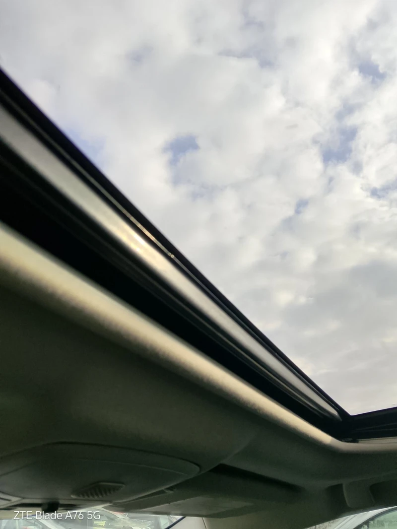 Toyota Rav4 XLE, снимка 4 - Автомобили и джипове - 53390983