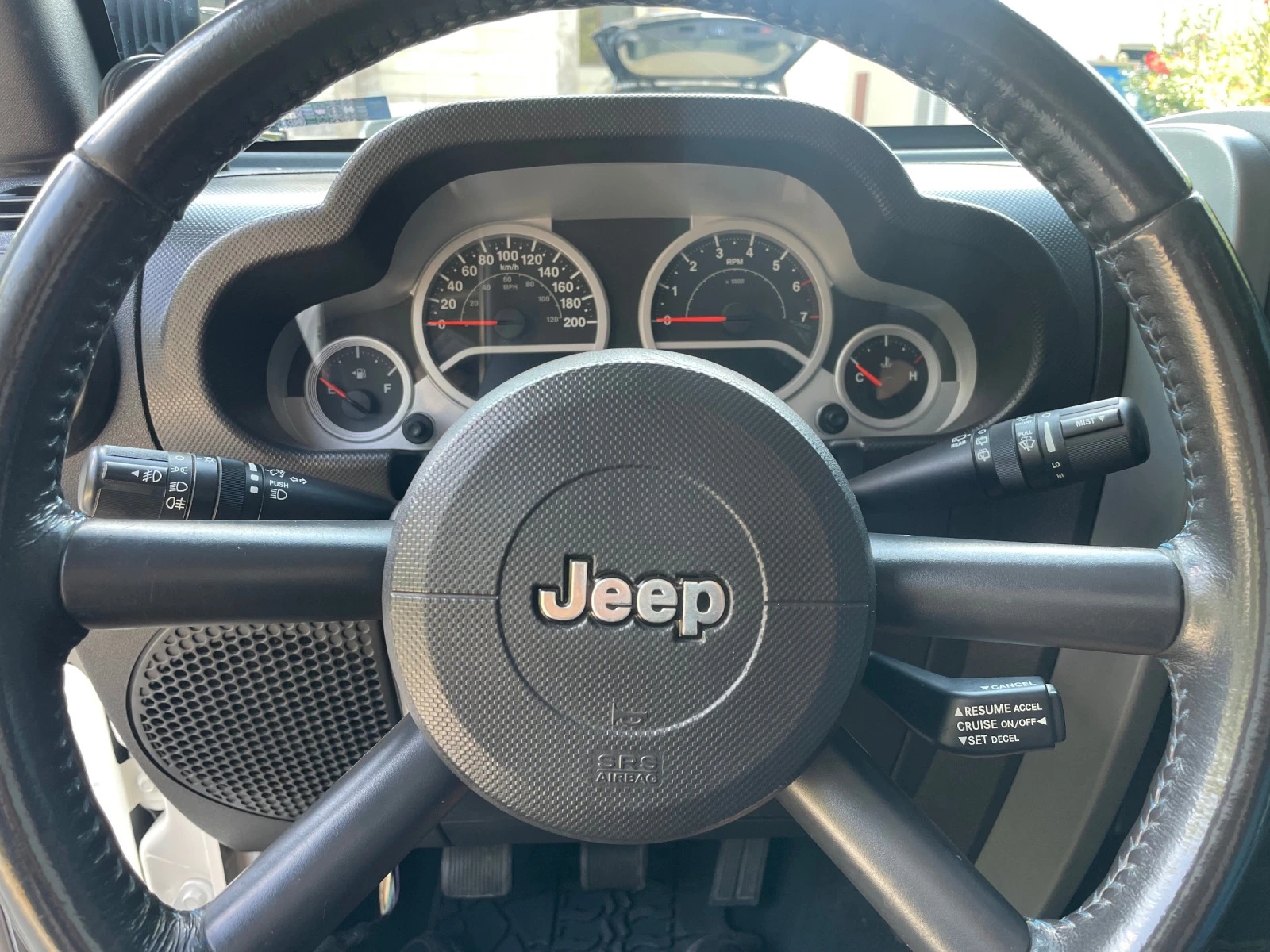 Jeep Wrangler 3.8i V6 - изображение 6