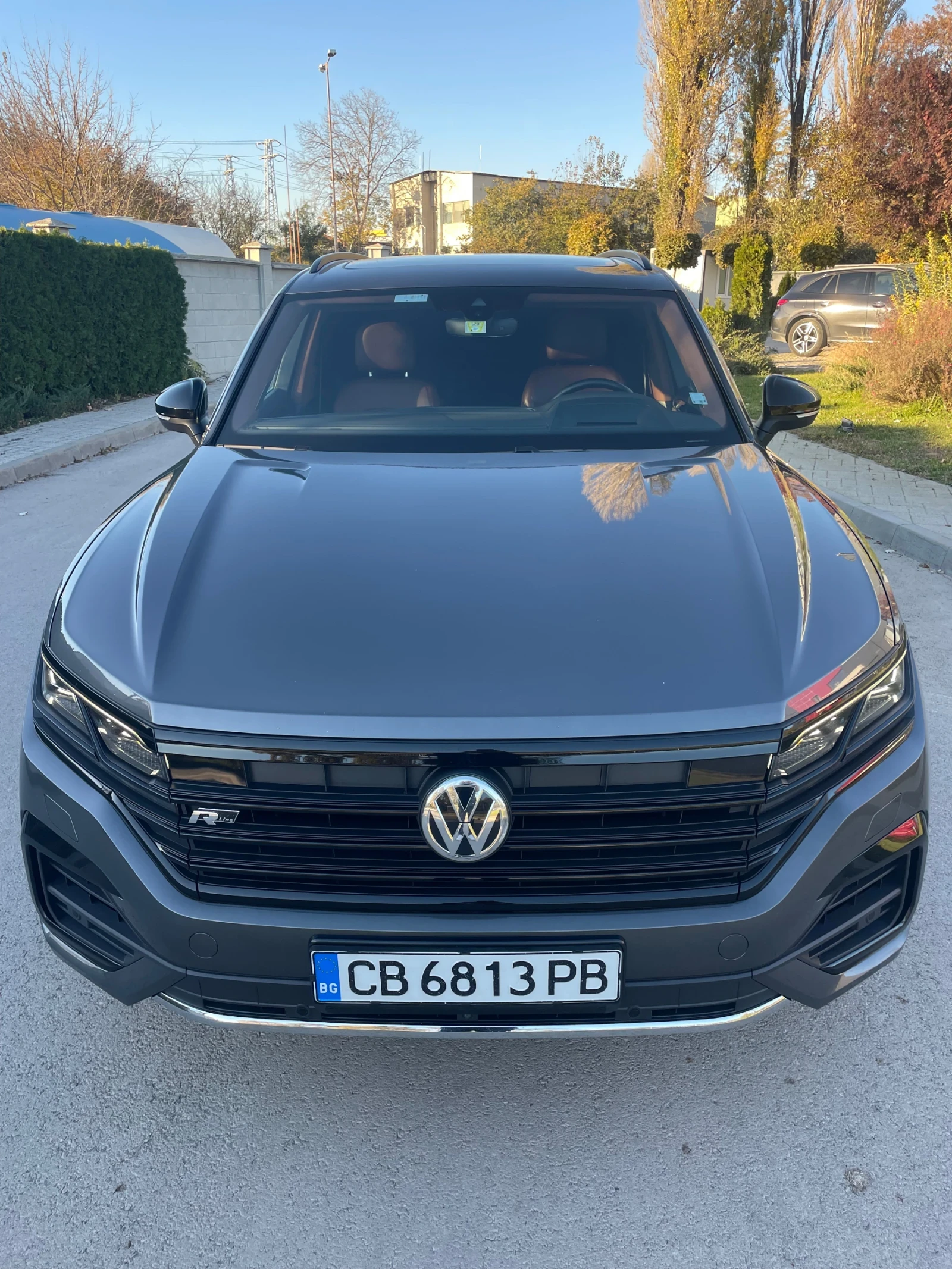 VW Touareg V8 TDI R-LINE pano, DISTRONIC, brown leather desig - изображение 4