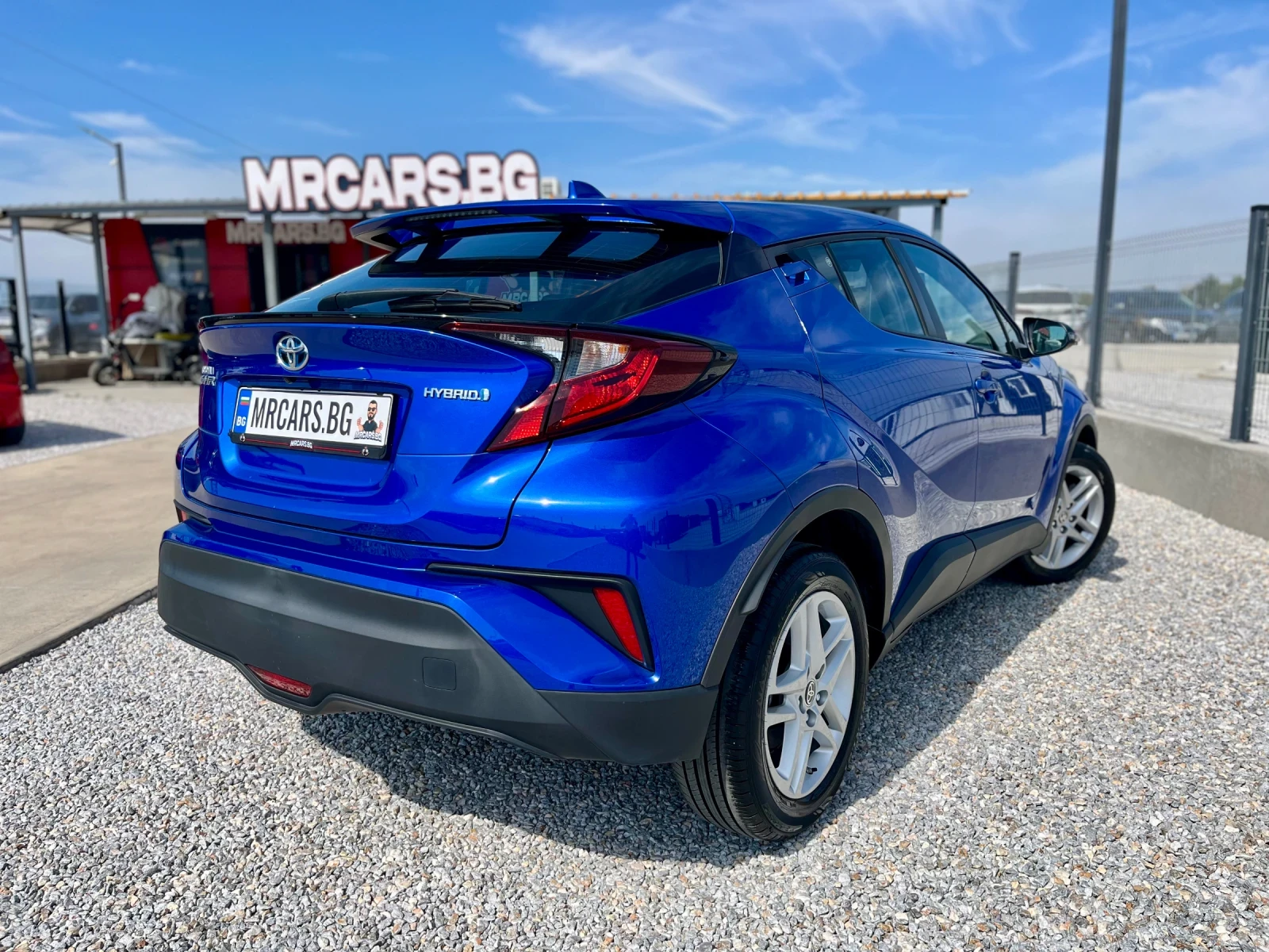 Toyota C-HR  1.8 Hybrid e-CVT - изображение 6