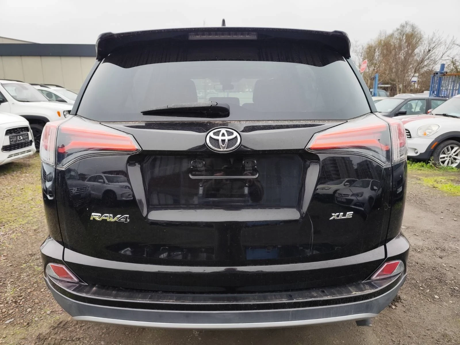 Toyota Rav4 XLE, снимка 5 - Автомобили и джипове - 53390983