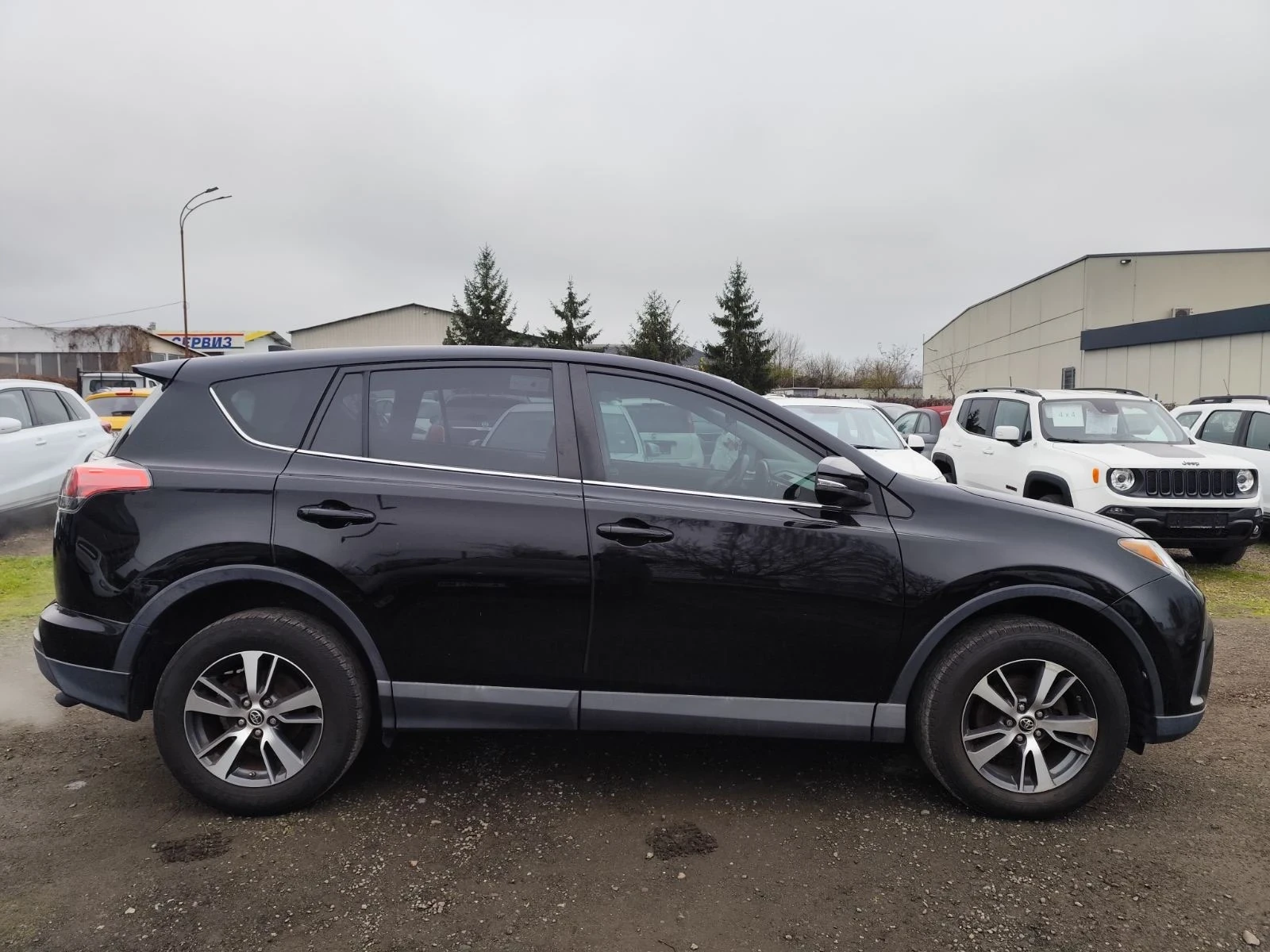 Toyota Rav4 XLE, снимка 7 - Автомобили и джипове - 53390983