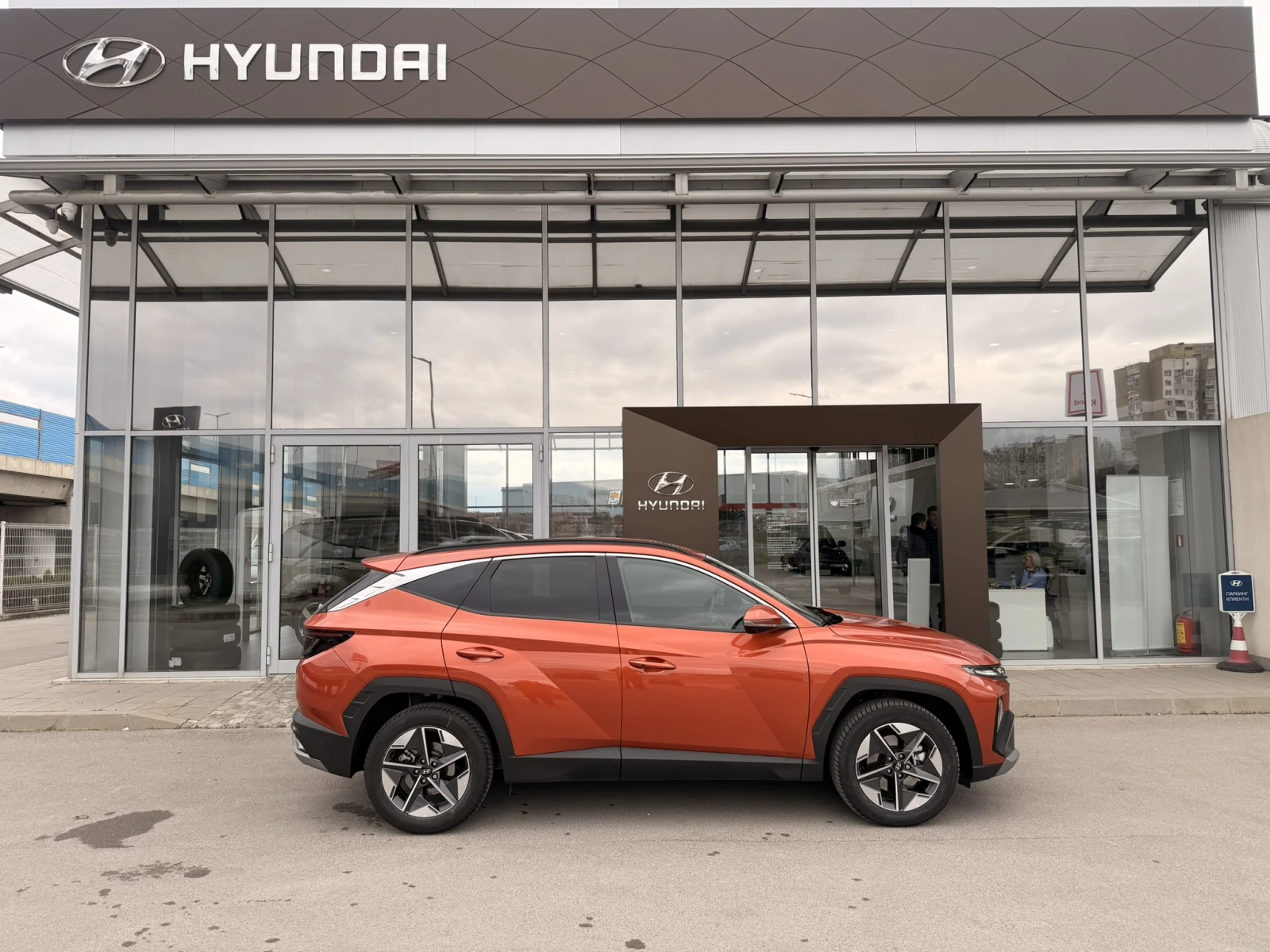Hyundai Tucson Premium Hybrid, снимка 6 - Автомобили и джипове - 54026444