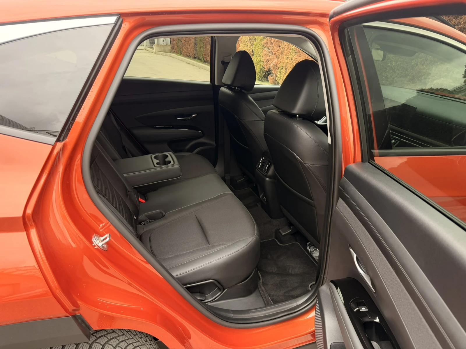 Hyundai Tucson Premium Hybrid, снимка 12 - Автомобили и джипове - 54026444