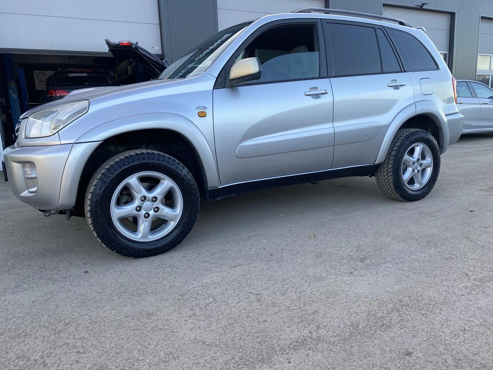 Toyota Rav4, снимка 4 - Автомобили и джипове - 54402014