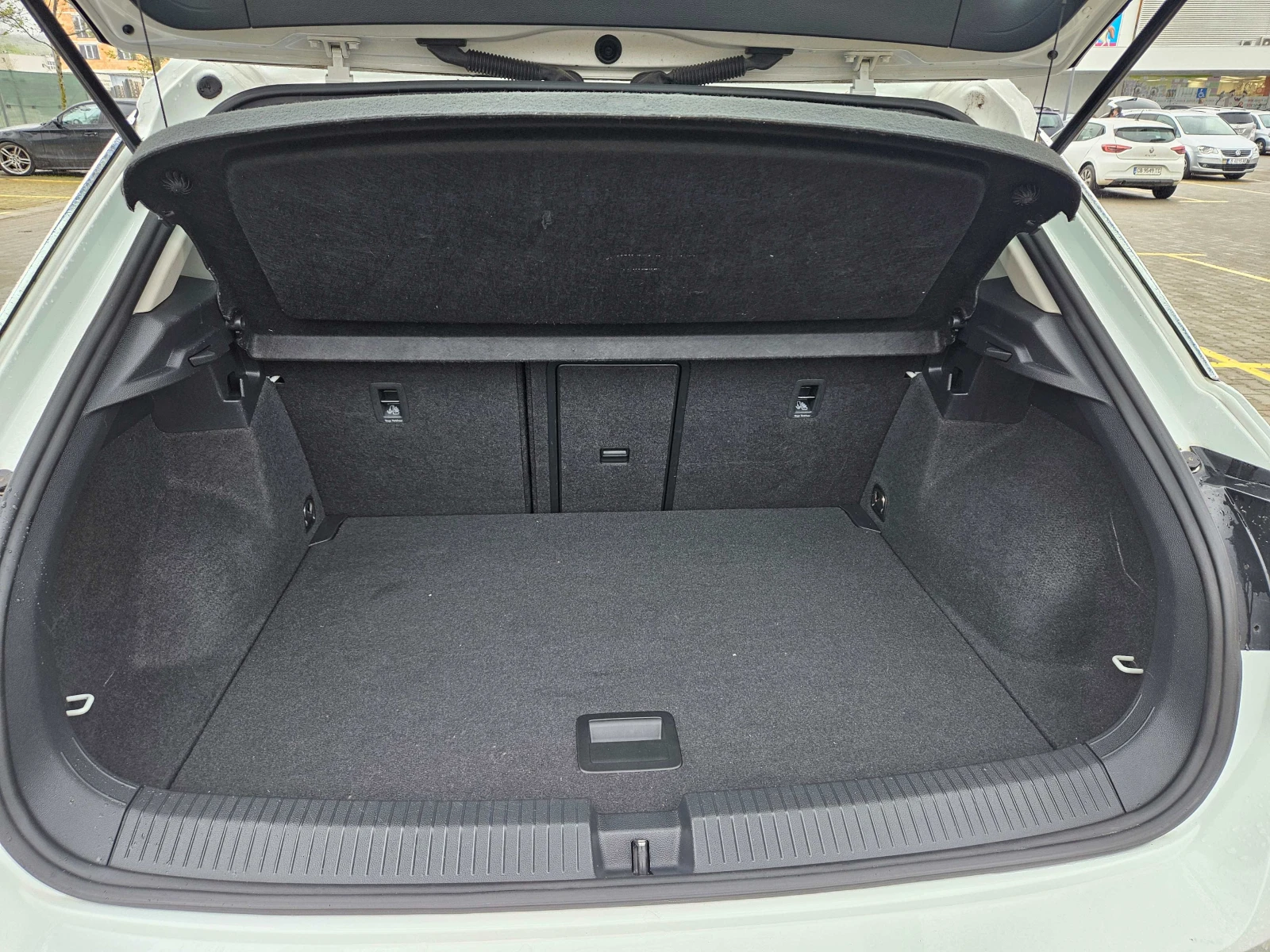 VW T-Roc Sport, снимка 5 - Автомобили и джипове - 54607158