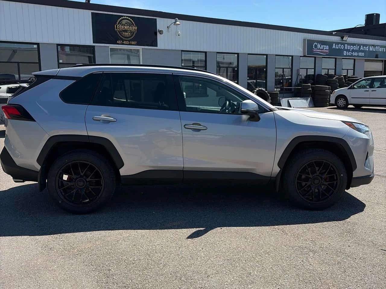 Toyota Rav4 * XLE AWD * АВТОКРЕДИТ БЕЗ ПЪРВОНАЧАЛНА ВНОСКА* , снимка 2 - Автомобили и джипове - 54842927