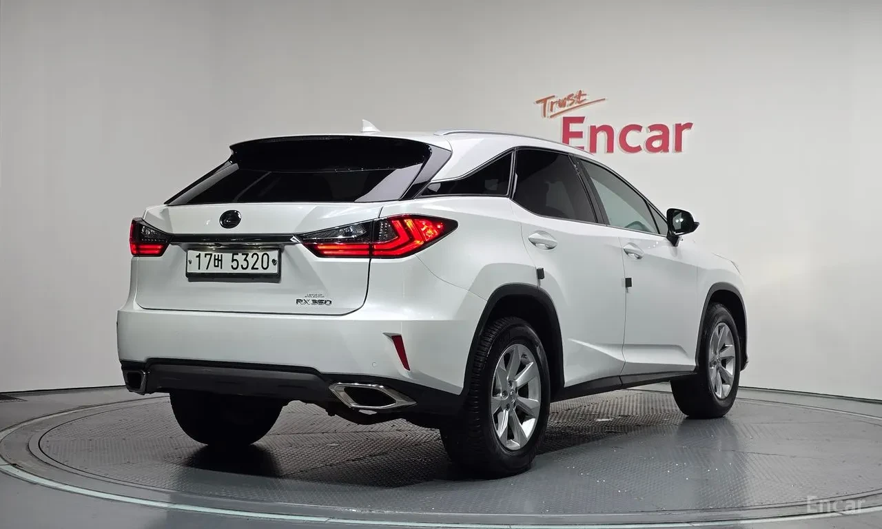 Lexus RX 350 V6 * Full extras* Цена до България, снимка 3 - Автомобили и джипове - 55643119