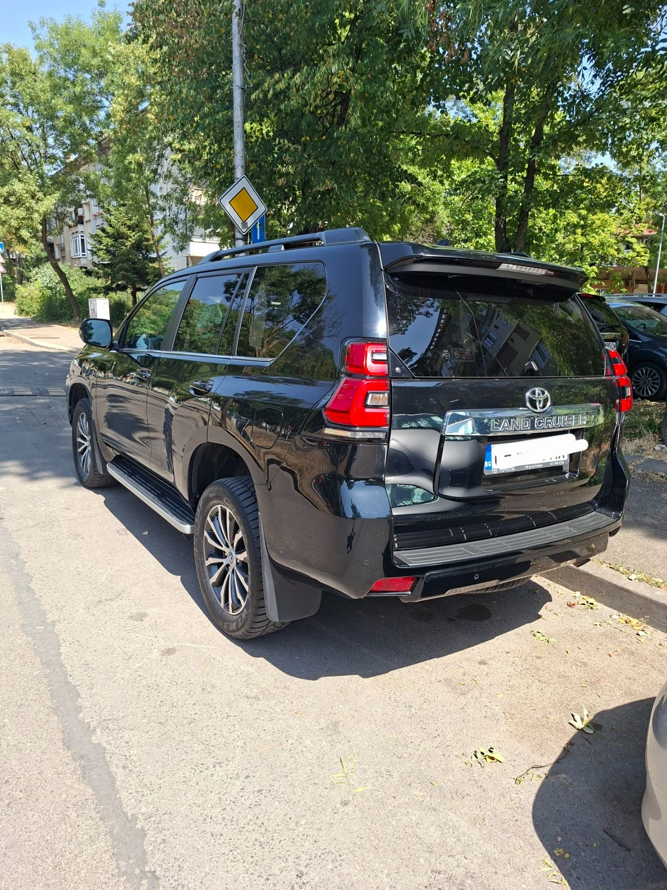 Toyota Land cruiser J150 Luxury, снимка 3 - Автомобили и джипове - 55823451