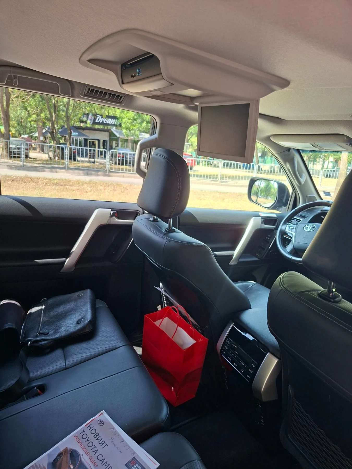 Toyota Land cruiser J150 Luxury, снимка 8 - Автомобили и джипове - 55823451