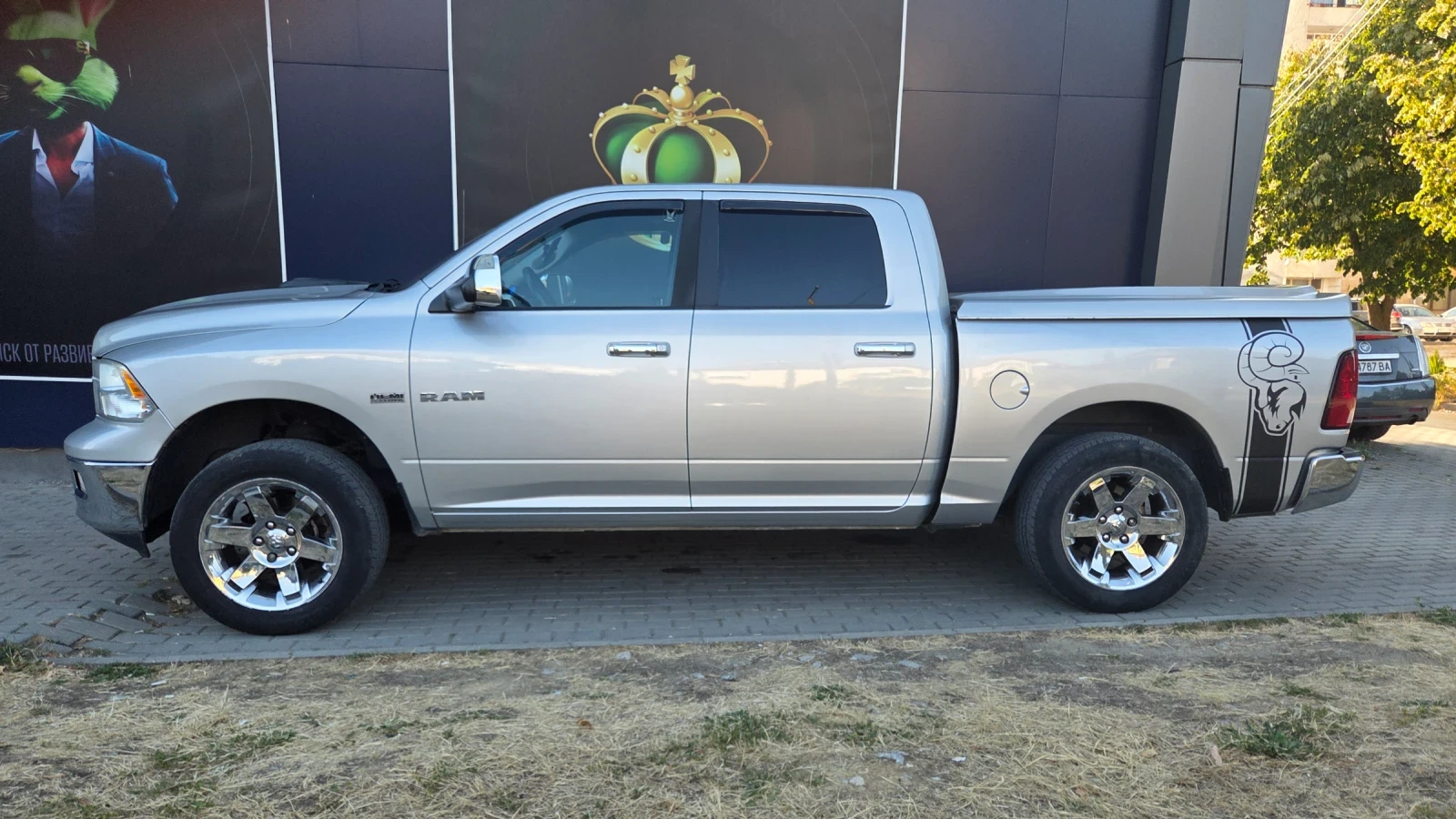 Dodge RAM 1500 Hemi 5, 7 V8 LARAMIE , снимка 9 - Автомобили и джипове - 56061276
