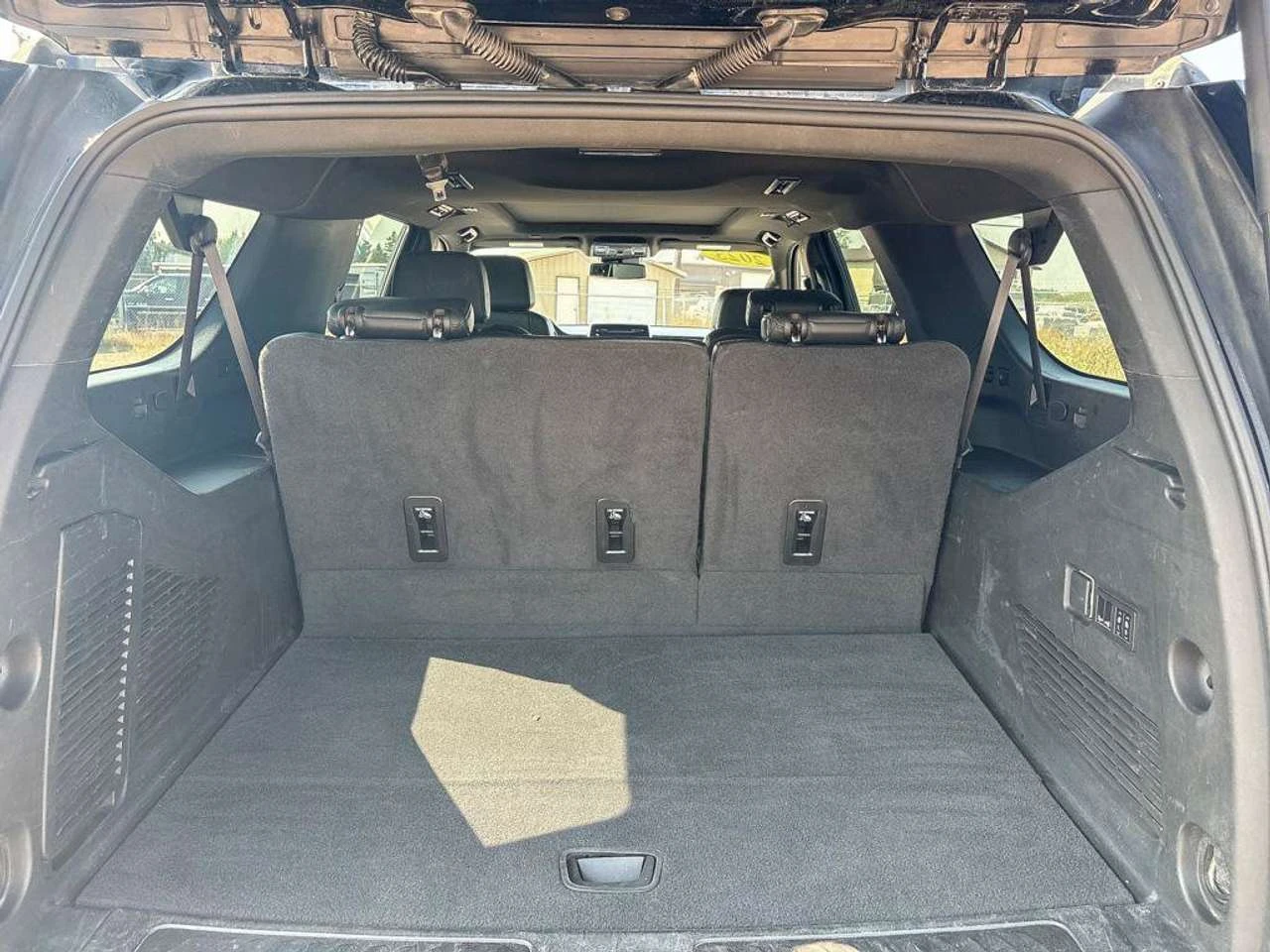 Chevrolet Suburban LT | Apple Carplay | Keyless Entry | Lane Departur | Mobile.bg � ����������� 16
